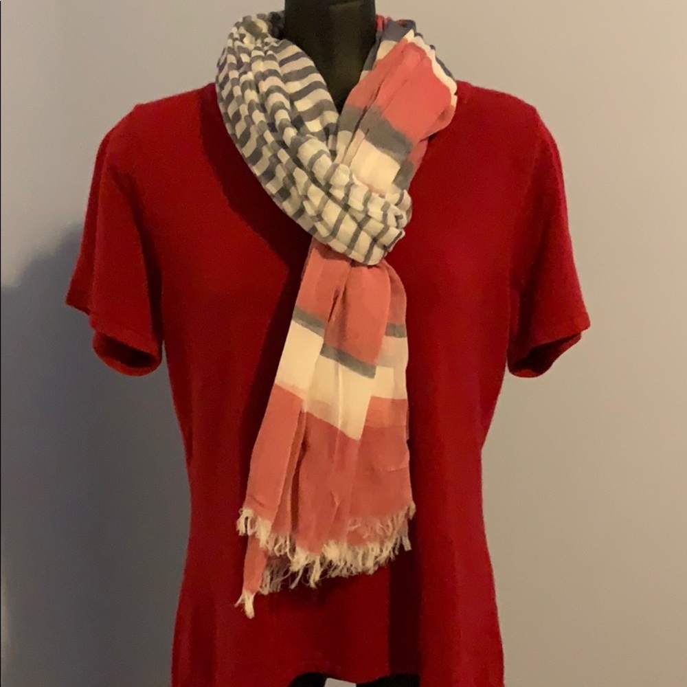 🦄3/$30 Red sweater top